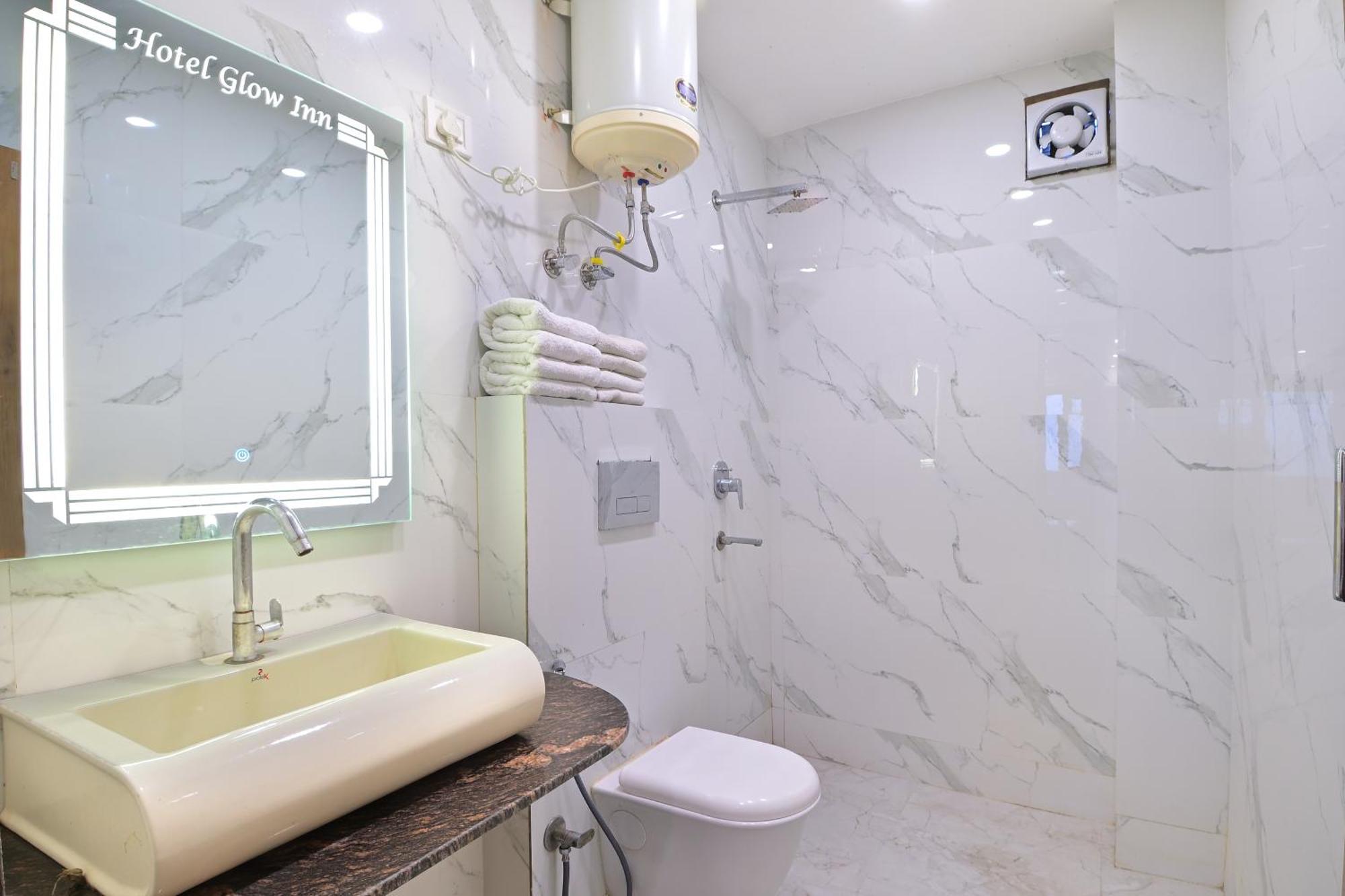 Hotel Glow Inn Paharganj-3 Mins Walk From New Delhi Railway Station 외부 사진