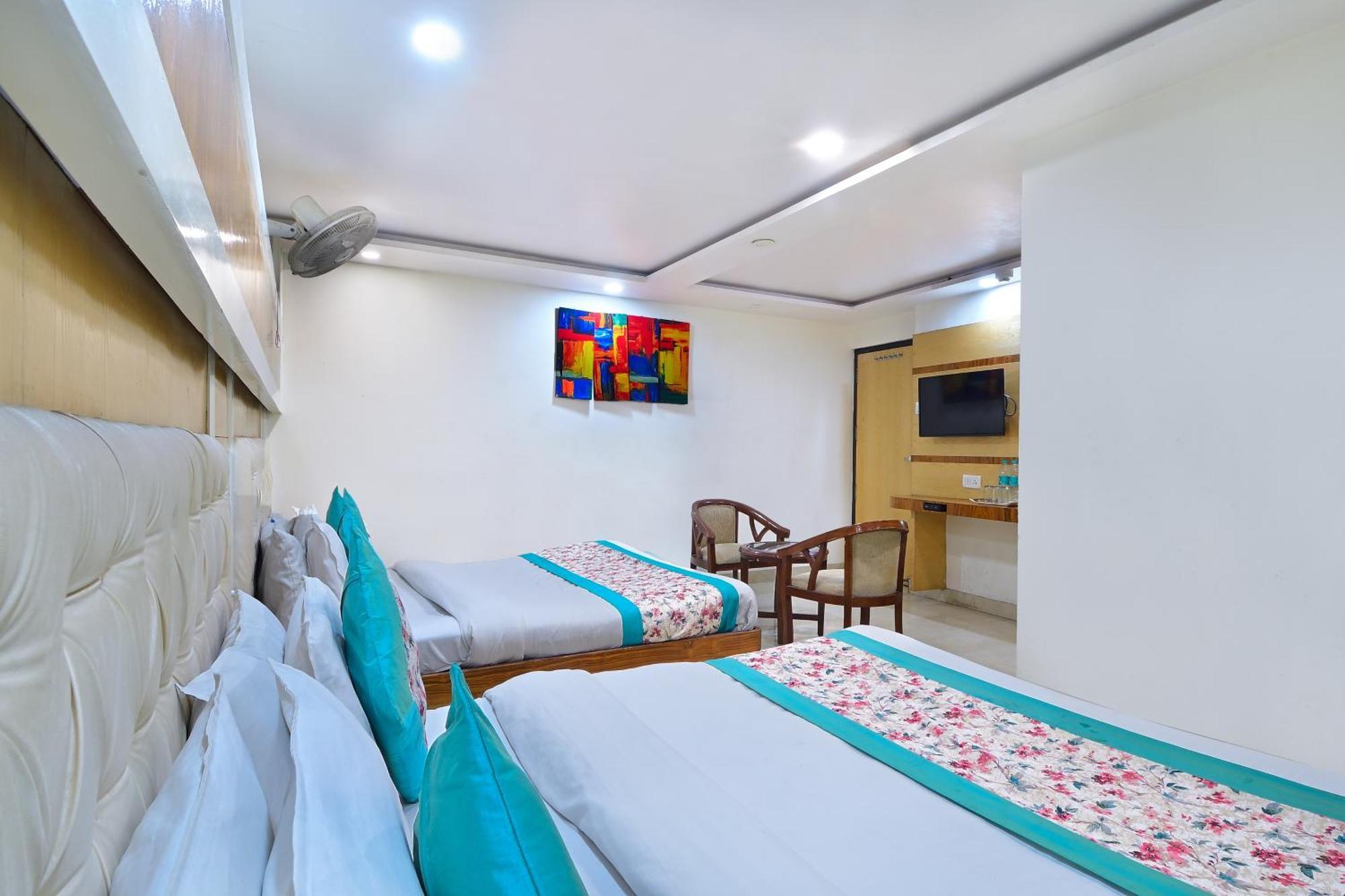 Hotel Glow Inn Paharganj-3 Mins Walk From New Delhi Railway Station 외부 사진