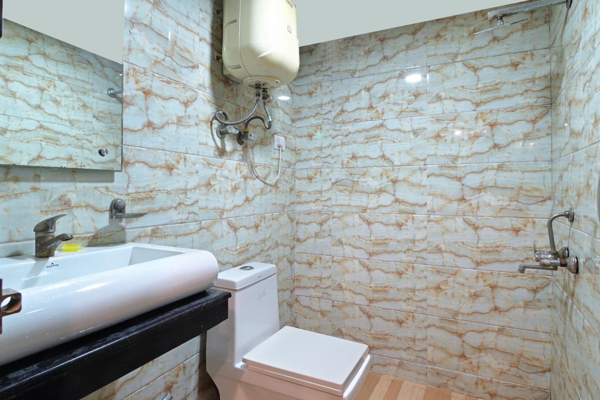 Hotel Glow Inn Paharganj-3 Mins Walk From New Delhi Railway Station 외부 사진